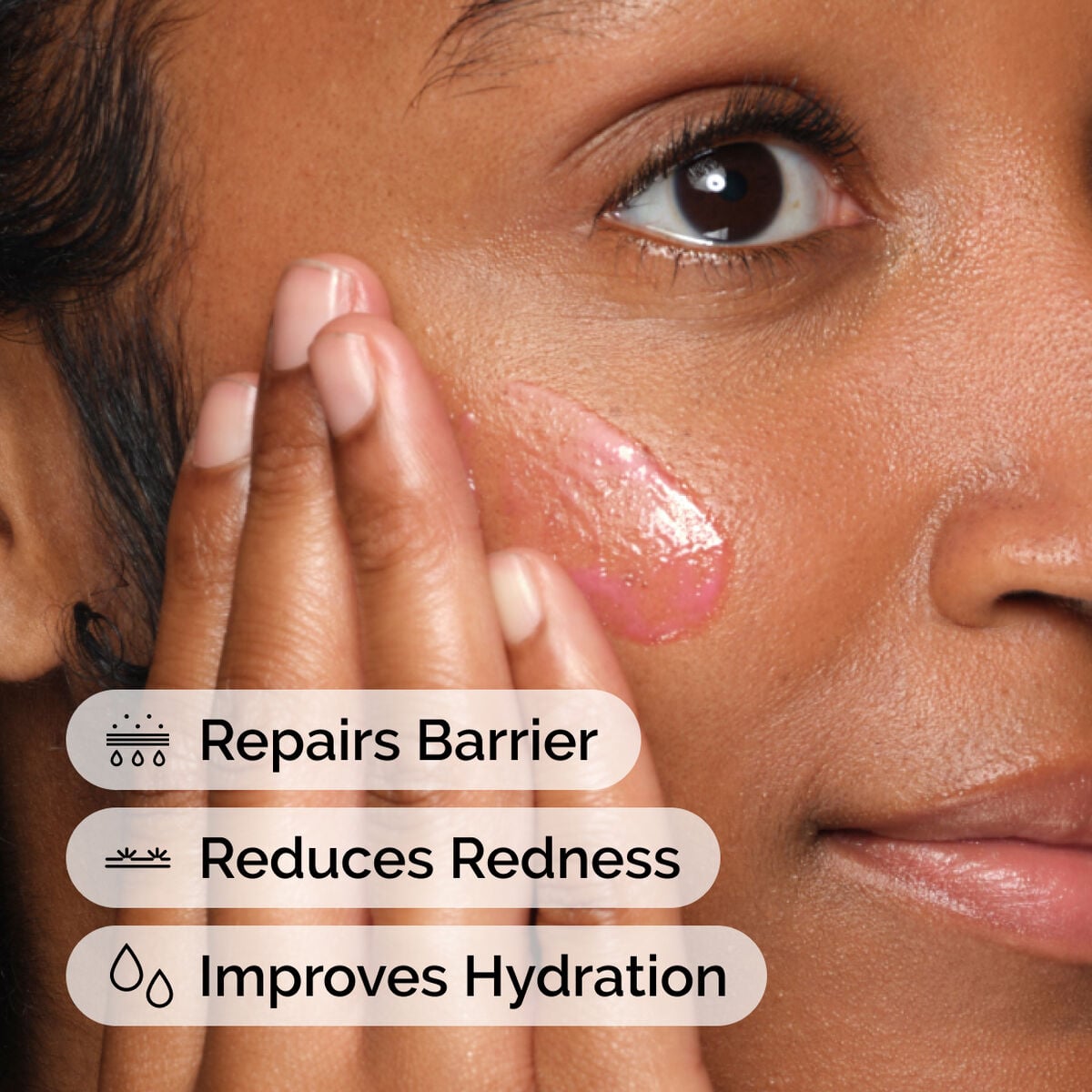 soothing-and-barrier-support-serum-d7 ord-soothing-barrier-support-serum-model-application-with-benefits.jpg